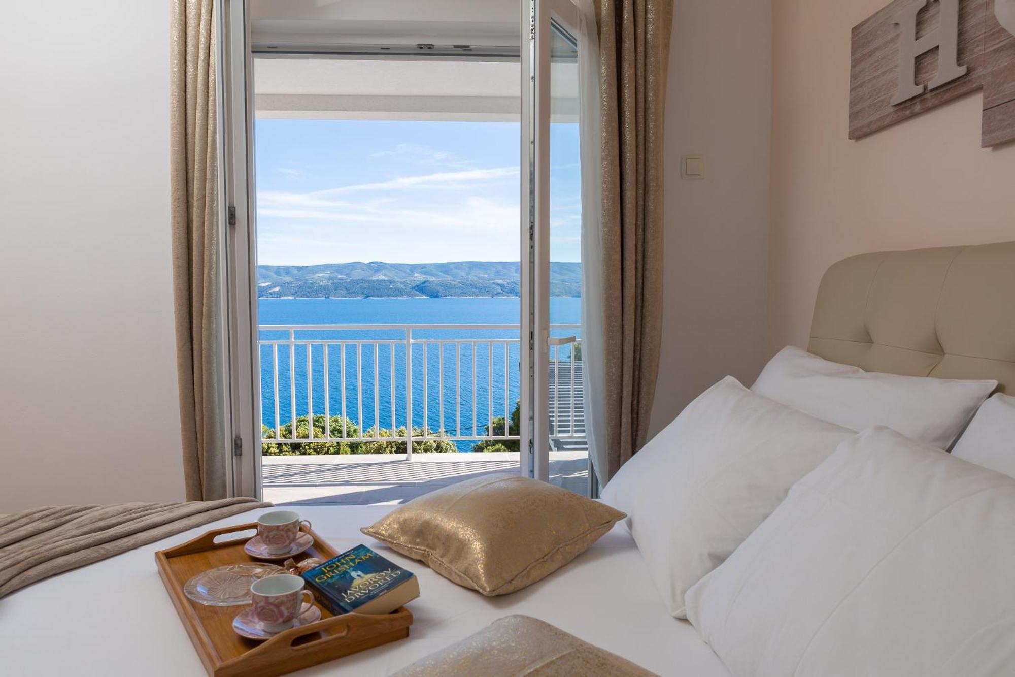 Luxury Seafront Villa With Heated Pool, Jacuzzi, Sea View, 150 M From Beach Stanici Esterno foto