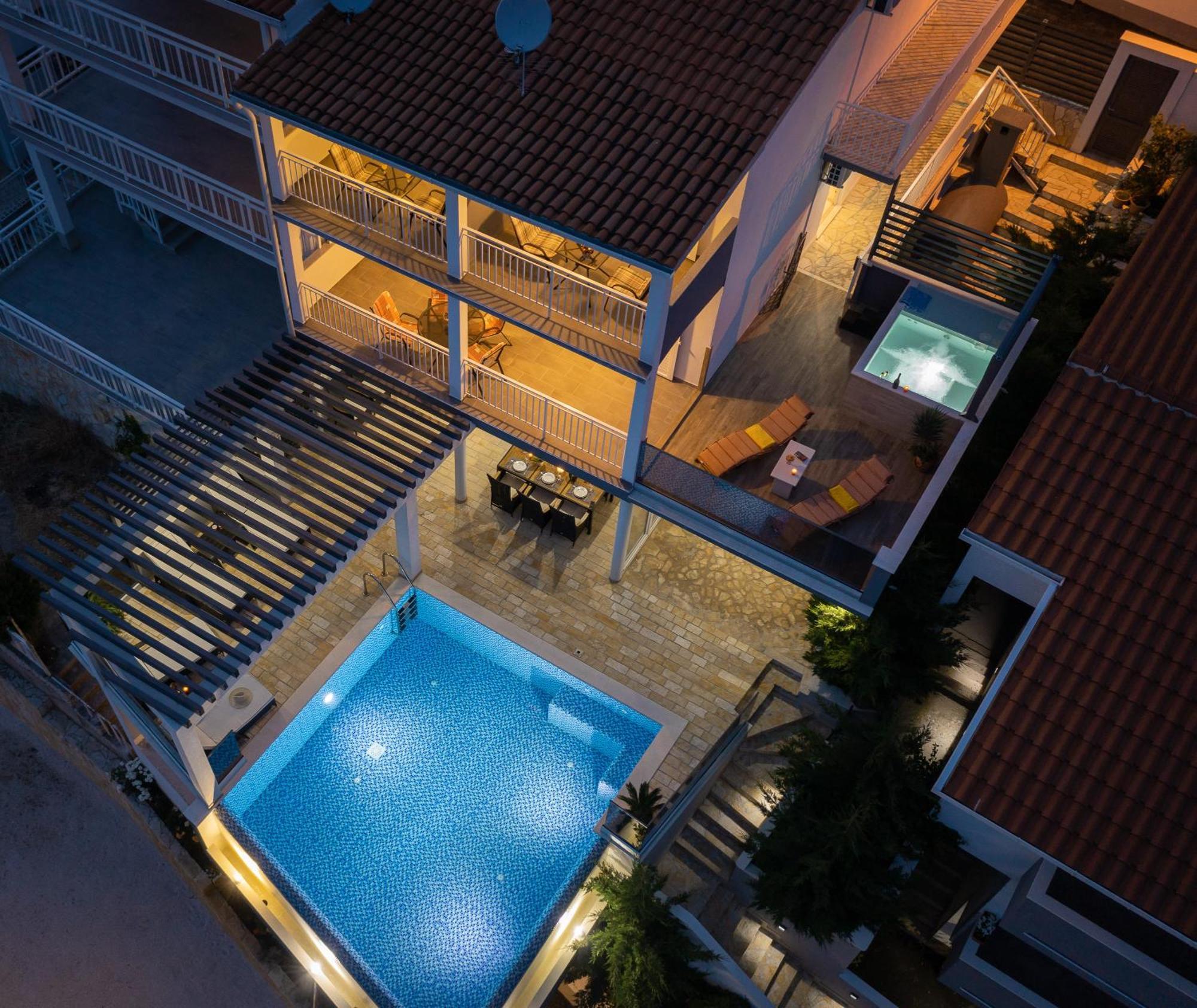Luxury Seafront Villa With Heated Pool, Jacuzzi, Sea View, 150 M From Beach Stanici Esterno foto